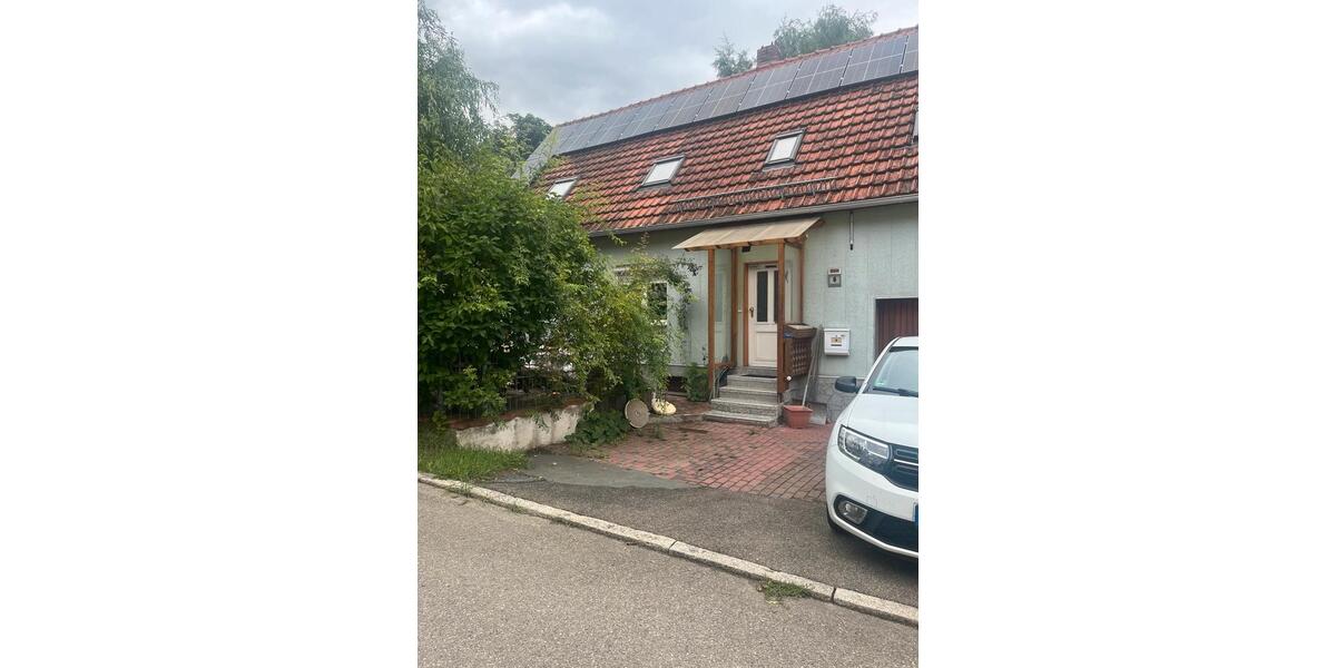 Einfamilienhaus Villingen-Schwenningen Schwenningen - 5.5 Zimmer, 130 m&sup2;, 250.000&euro; | Angebot:24308880