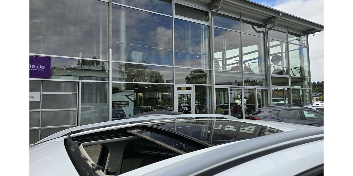 Ford Kuga 1.5/PANORAMA/4x4/NAVI/LEDER/KAMERA/AUT 89.014 km 11.800 &euro; Villingen-Schwenningen 78054