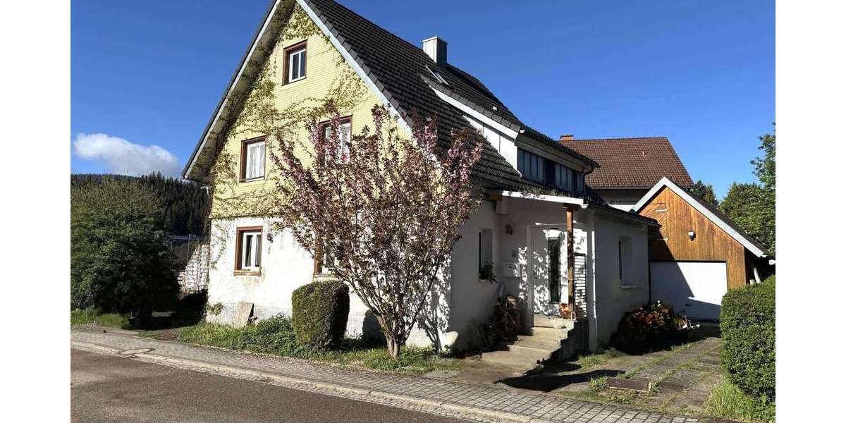 Einfamilienhaus Titisee-Neustadt Neustadt - 6 Zimmer, 160 m&sup2;, 310.000&euro; | Angebot:26670573