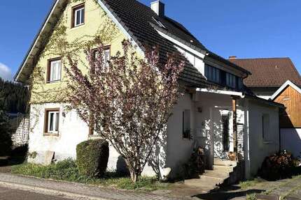 Haus Titisee-Neustadt Neustadt - 6 Zimmer, 160 m&sup2;, 310.000&euro; | Angebot:26670573