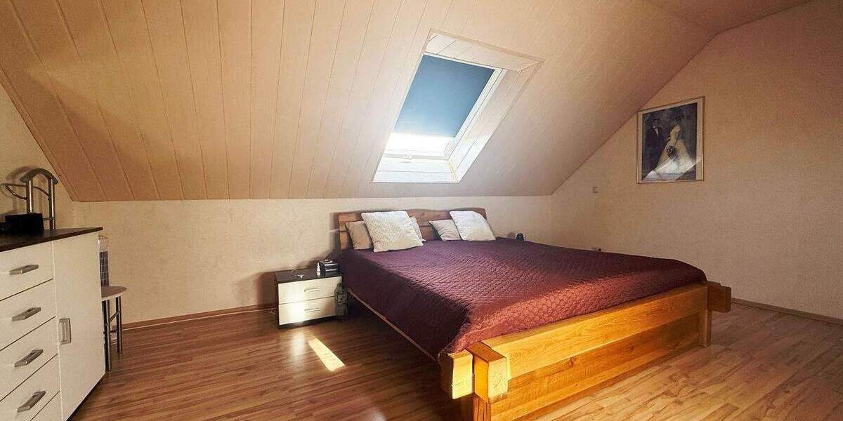 Einfamilienhaus Gunningen - 9 Zimmer, 235 m&sup2;, 799.000&euro; | Angebot:25662393