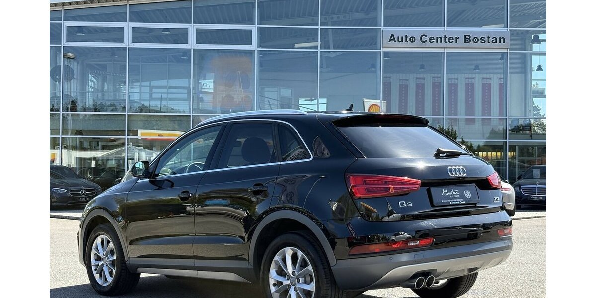 Audi Q3 2.0 TDI design Quattro DSG/LED/SHZ/NAVI/TEMPO 38.700 km 19.900 &euro; Villingen-Schwenningen 78054