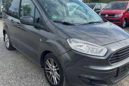 Ford Tourneo Courier 284.000 km 4.690 &euro; Schwenningen 78056