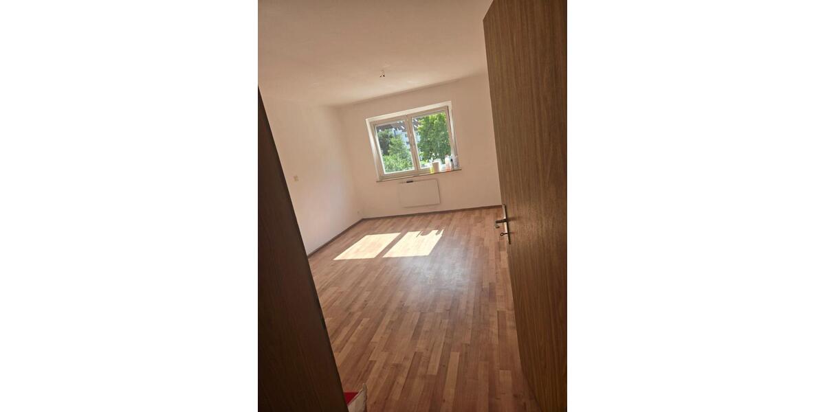 Etagenwohnung Schramberg - 3 Zimmer, 70 m&sup2;, 850&euro; | Angebot:25161012