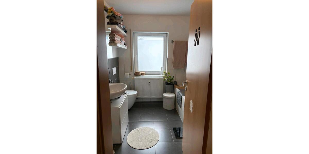 Dachgeschoßwohnung Niedereschach - 4 Zimmer, 90 m&sup2;, 210.000&euro; | Angebot:23230903