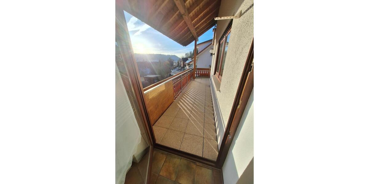 Erdgeschoßwohnung Tuttlingen - 3 Zimmer, 105 m&sup2;, 1.000&euro; | Angebot:25430717