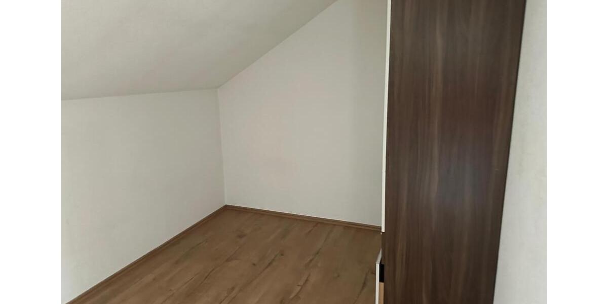 Etagenwohnung Villingen-Schwenningen Schwenningen - 3 Zimmer, 75 m&sup2;, 900&euro; | Angebot:25311175