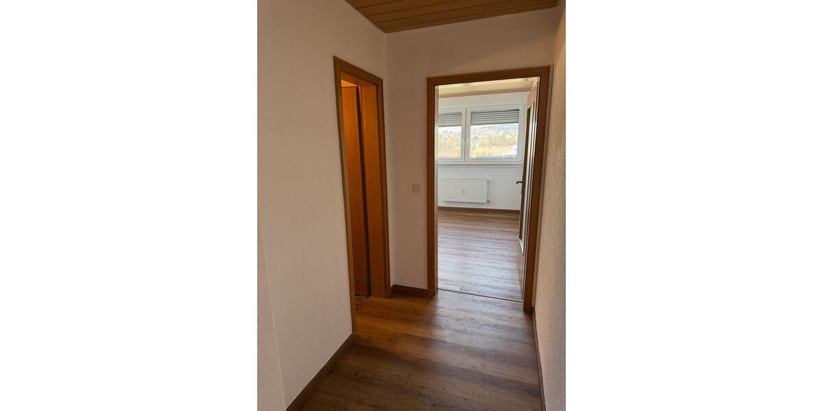 Dachgeschoßwohnung Donaueschingen - 3 Zimmer, 89 m&sup2;, 950&euro; | Angebot:25843410