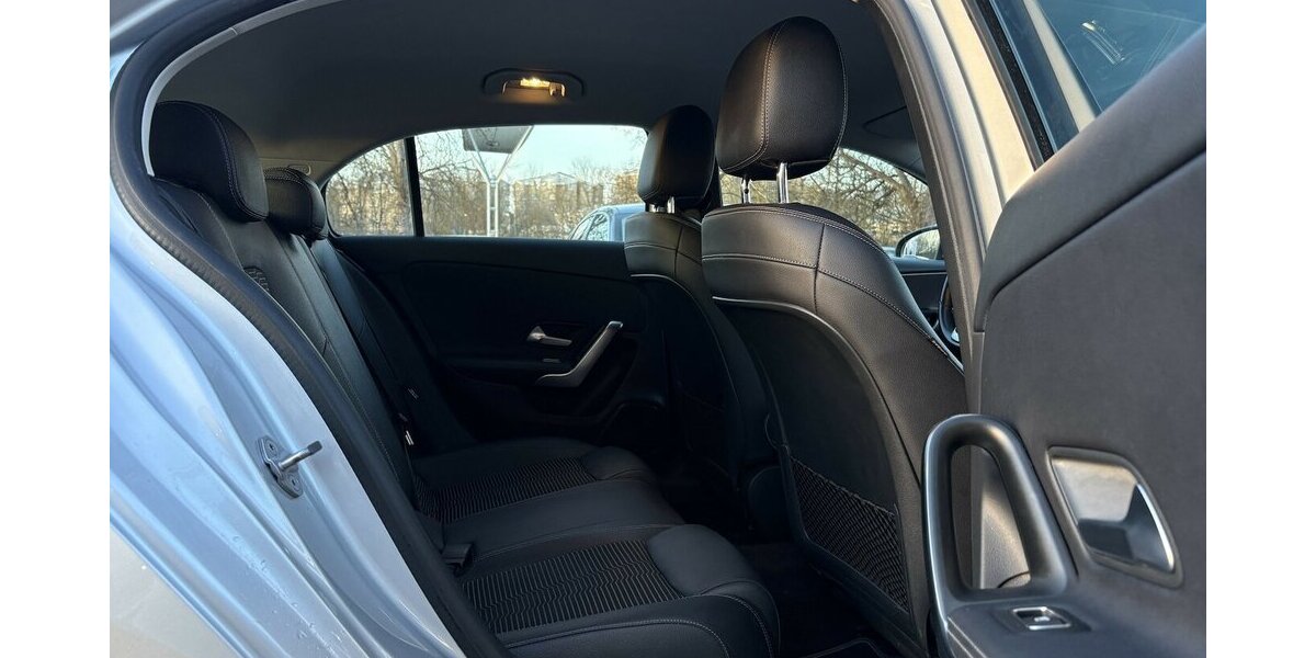 Mercedes-Benz A 250 BUSSINES/NAVIGATION/HIGHPERFORMACE-LED/PDC 123.953 km 19.900 &euro; Villingen-Schwenningen 78054