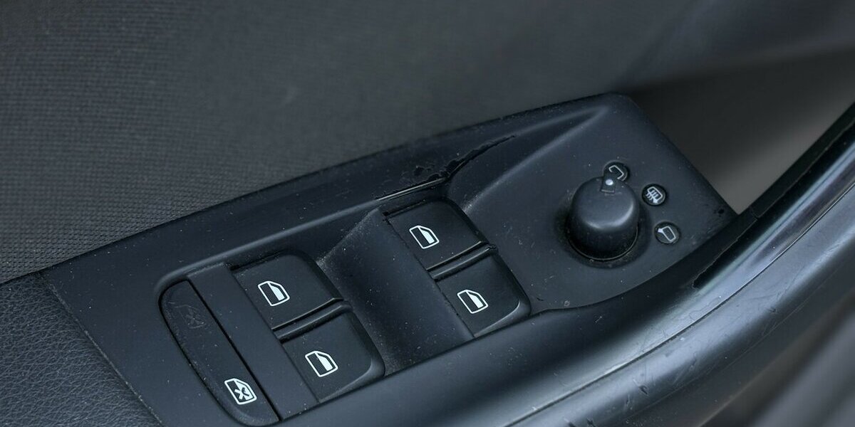 Audi Q3 2.0 TDI Basis NAVIGATION/PDC/AHK/SHZ/1.HAND 112.096 km 16.800 &euro; Villingen-Schwenningen 78054