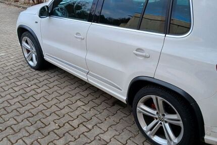 VW Tiguan 197.000 km 11.900 &euro; Niedereschach 78078