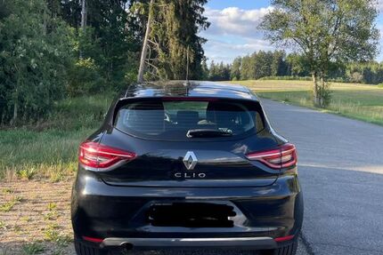 Renault Clio 67.500 km 9.400 &euro; Bad Dürrheim 78073