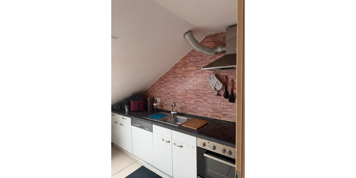 Dachgeschoßwohnung Zimmern ob Rottweil - 4 Zimmer, 80 m&sup2;, 1.050&euro; | Angebot:25259117