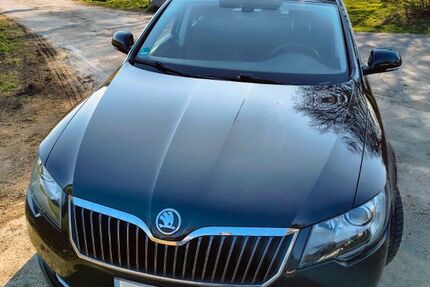 Skoda Superb 179.120 km 8.000 &euro; Bad Dürrheim 78073