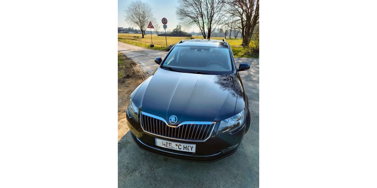 Skoda Superb 179.120 km 8.000 &euro; Bad Dürrheim 78073