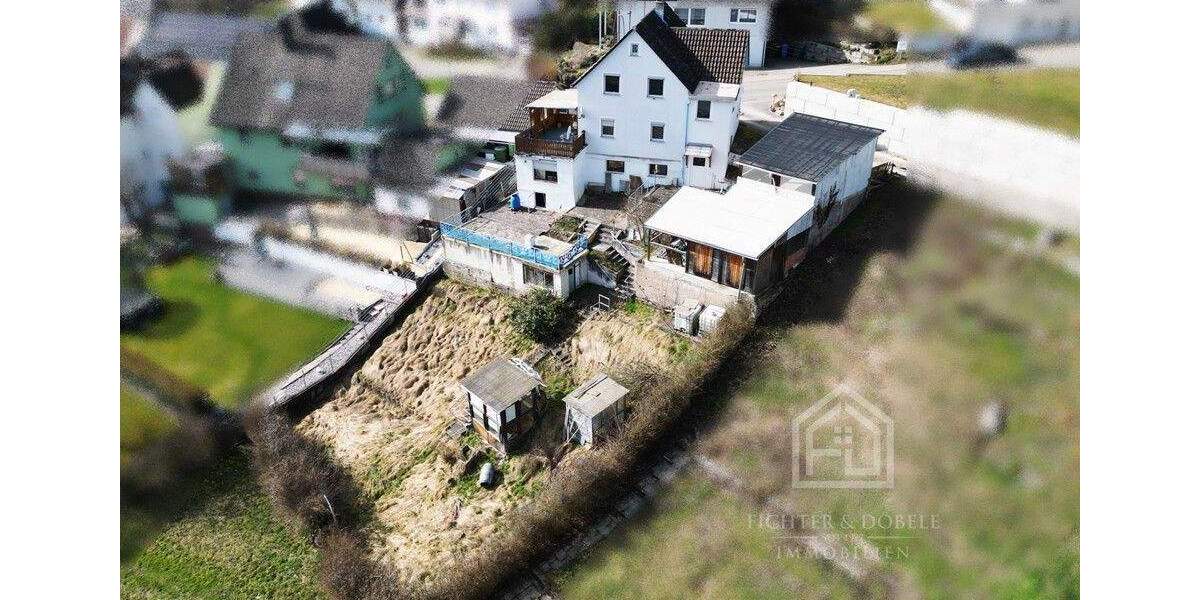 Einfamilienhaus Rottweil Göllsdorf - 6 Zimmer, 100 m&sup2;, 185.000&euro; | Angebot:25662398