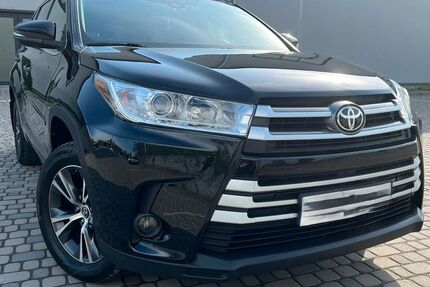 Toyota Highlander 99.000 km 22.700 &euro; Donaueschingen 78166