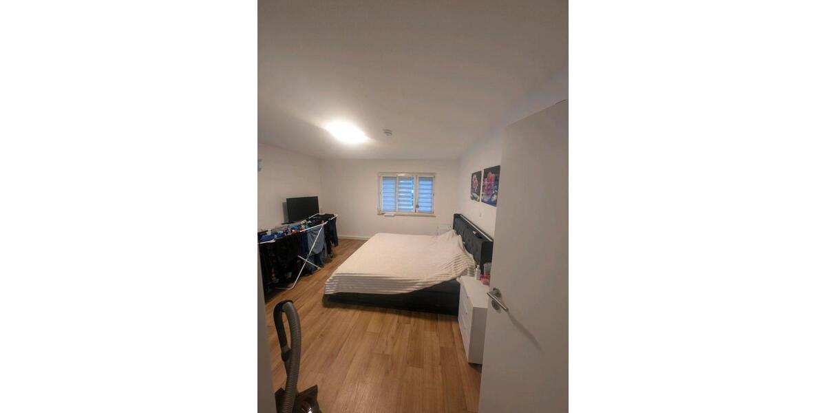 Dachgeschoßwohnung Aldingen - 3 Zimmer, 79 m&sup2;, 632&euro; | Angebot:25255262