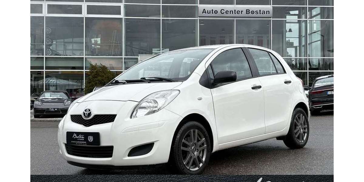Toyota Yaris 112.981 km 4.900 &euro; Villingen Schwenningen 78054