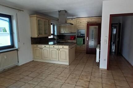 Wohnung Frittlingen - 6 Zimmer, 145 m&sup2;, 950&euro; | Angebot:25446938