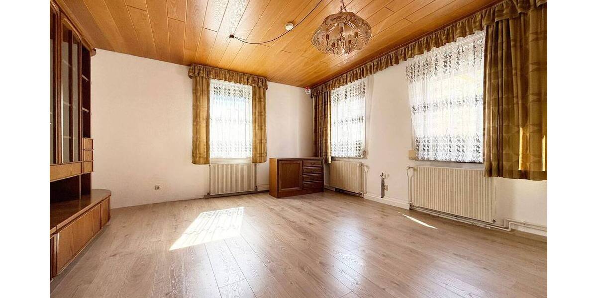 Etagenwohnung Tuttlingen - 3 Zimmer, 81 m&sup2;, 149.000&euro; | Angebot:25726329