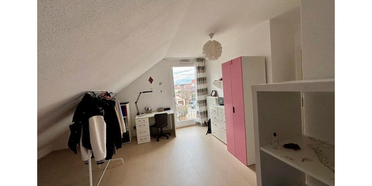 Doppelhaushälfte Villingen-Schwenningen Schwenningen - 5.5 Zimmer, 136 m&sup2;, 459.000&euro; | Angebot:26048202