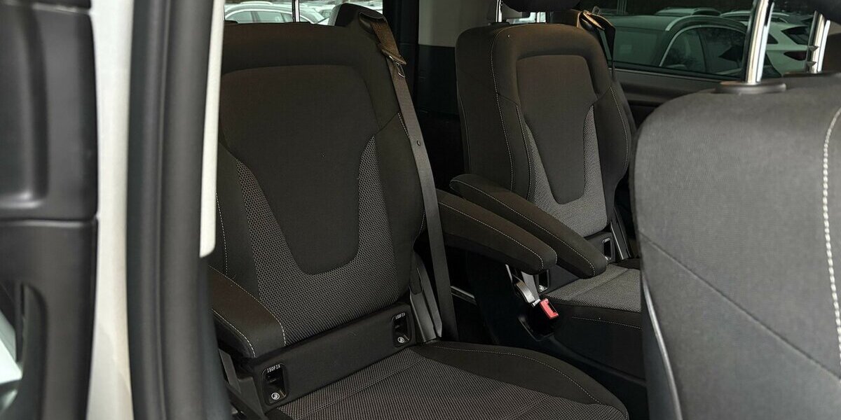 Mercedes-Benz V 250 D Lang Edition STANDHZ/SHZ/NAVI/KAMERA/AHK 118.803 km 38.900 &euro; Villingen-Schwenningen 78054