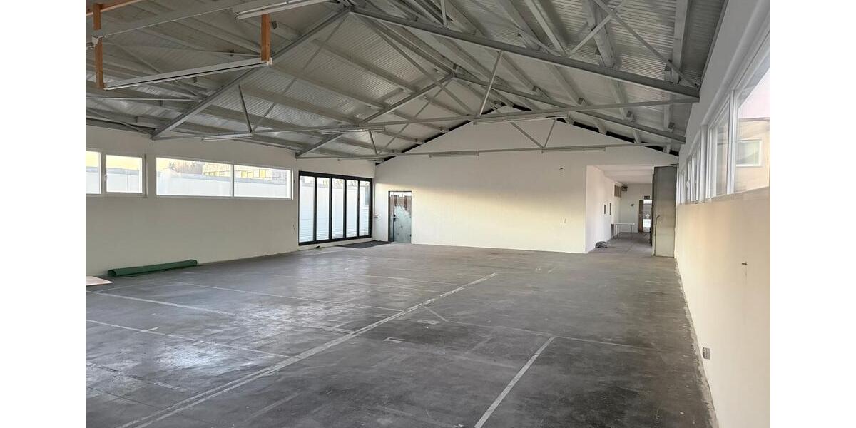 Gewerbeobjekt Villingen-Schwenningen Schwenningen - 2.450&euro; | Angebot:24988722