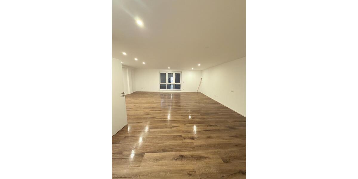 Etagenwohnung Tuttlingen - 1 Zimmer, 65 m&sup2;, 650&euro; | Angebot:25267183