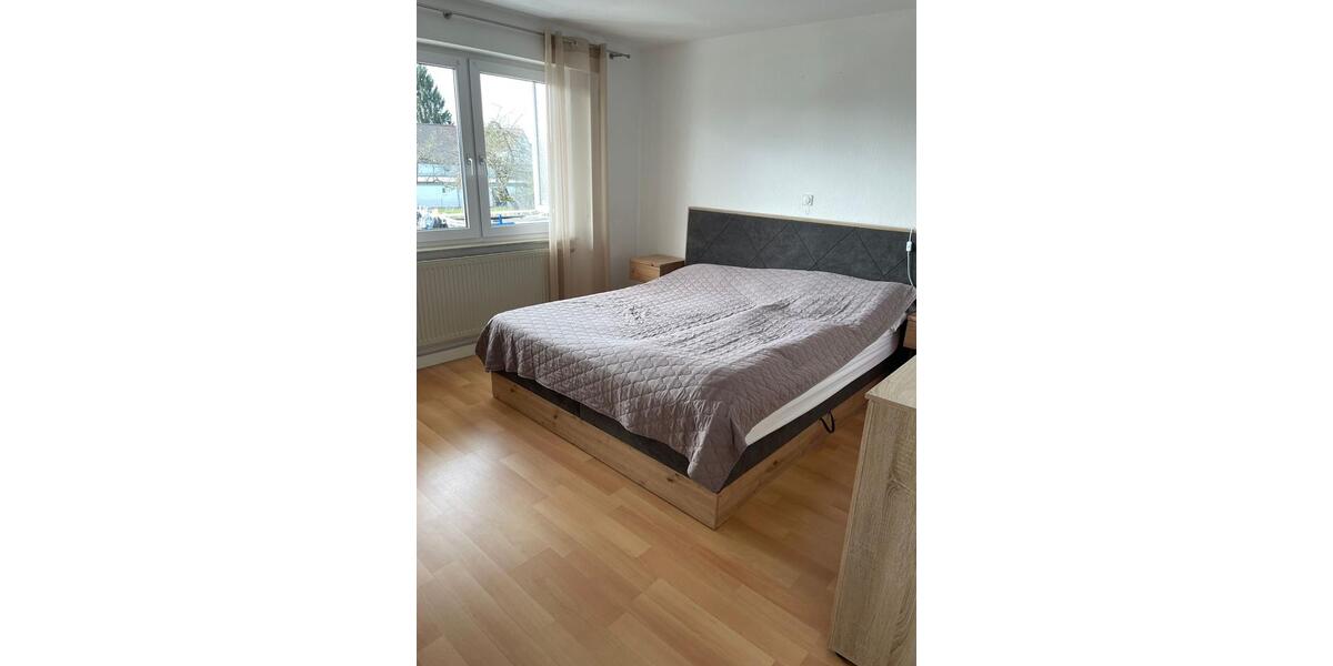 Mehrfamilienhaus, Wohnhaus Zimmern ob Rottweil - 12 Zimmer, 180 m&sup2;, 455.000&euro; | Angebot:25147845