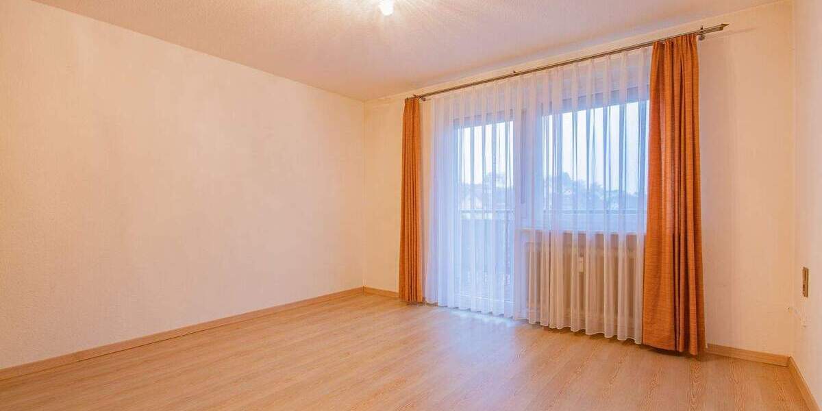Etagenwohnung Bonndorf - 4 Zimmer, 93 m&sup2;, 199.000&euro; | Angebot:25741789