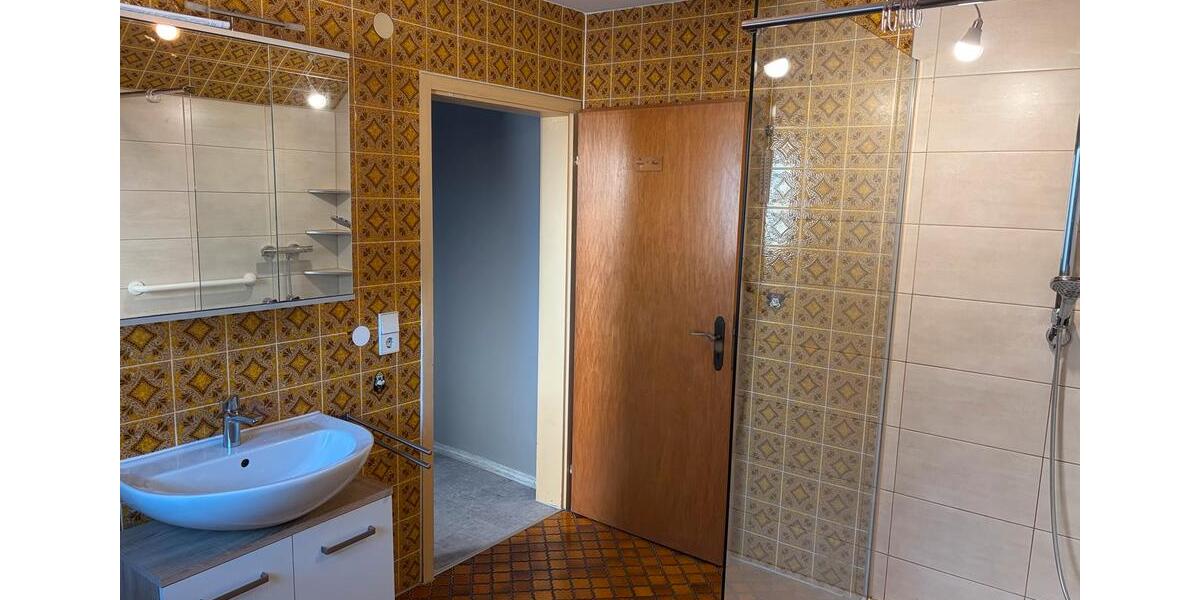 Etagenwohnung Weilen unter den Rinnen - 4.5 Zimmer, 110 m&sup2;, 700&euro; | Angebot:25165003