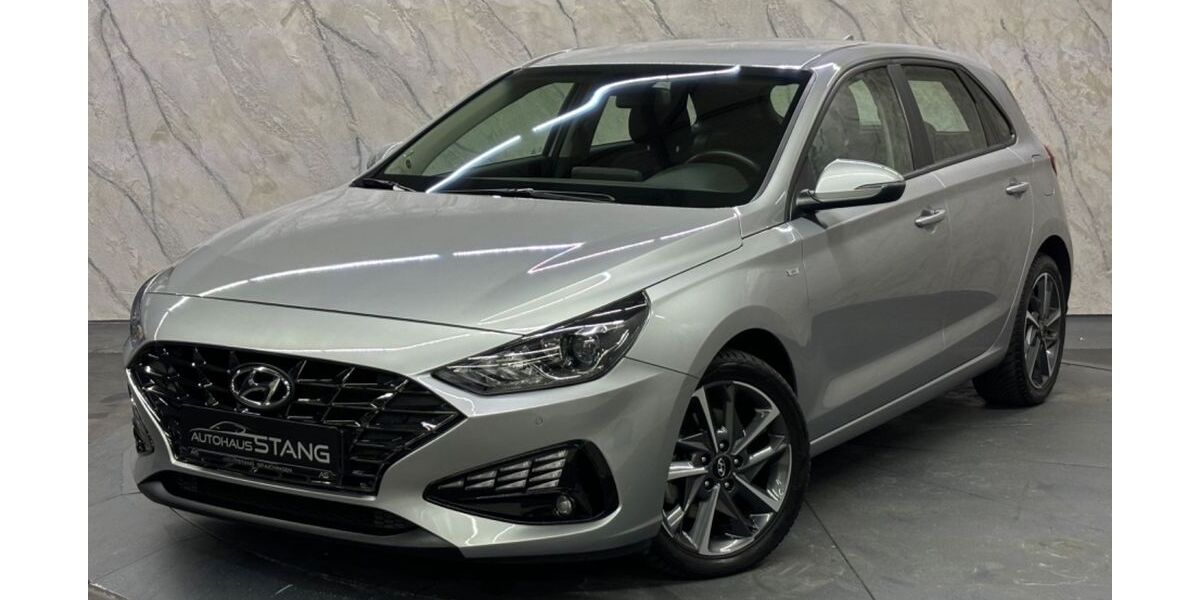 Hyundai i30 64.800 km 17.400 &euro; Spaichingen 78549