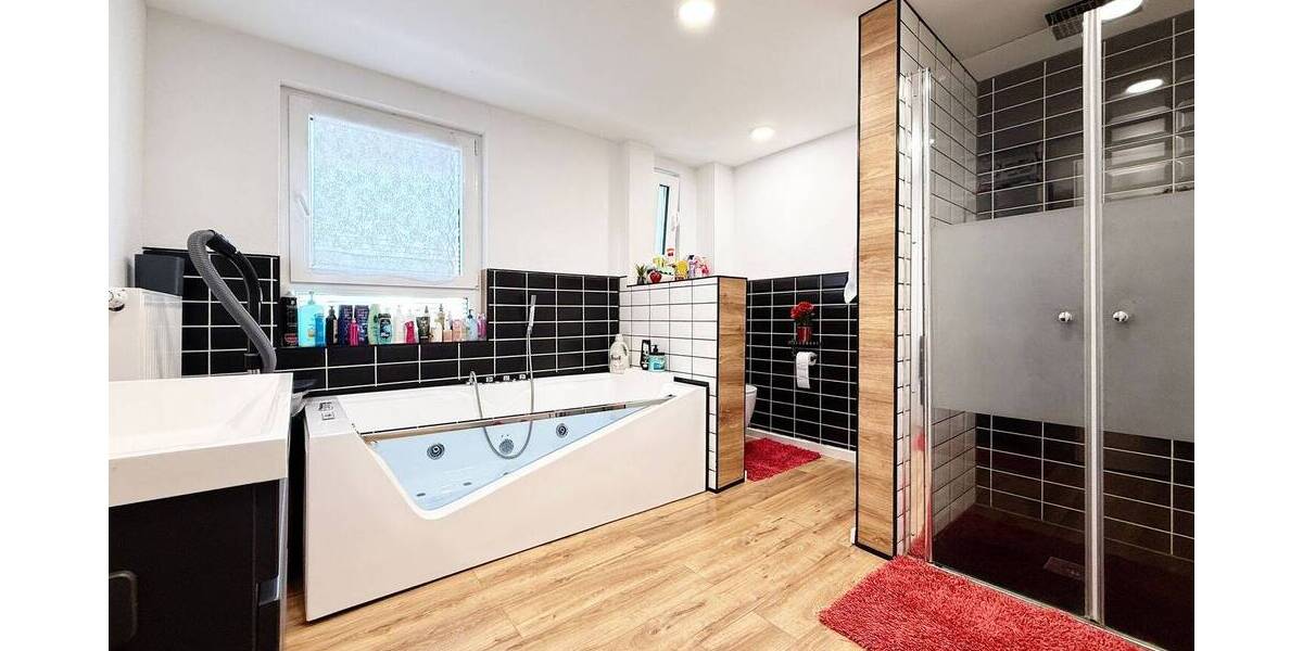 Mehrfamilienhaus, Wohnhaus Spaichingen - 6 Zimmer, 152 m&sup2;, 489.000&euro; | Angebot:25662391