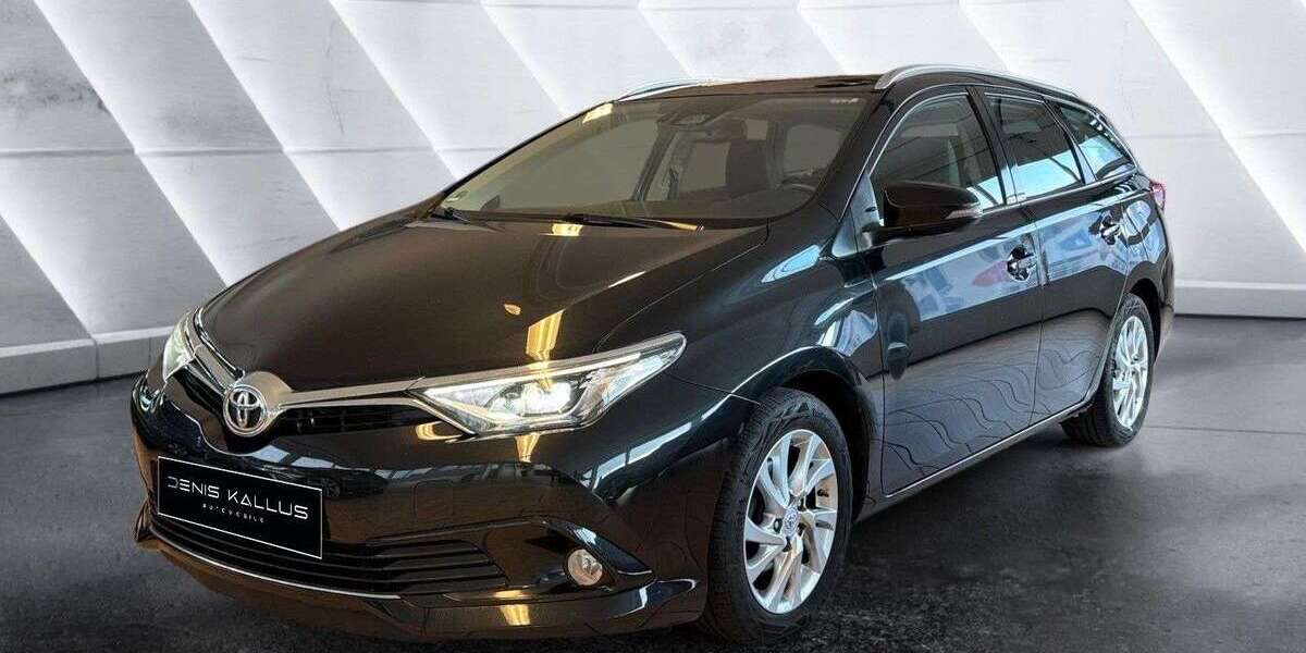Toyota Auris 172.416 km 10.000 &euro; Trossingen 78647