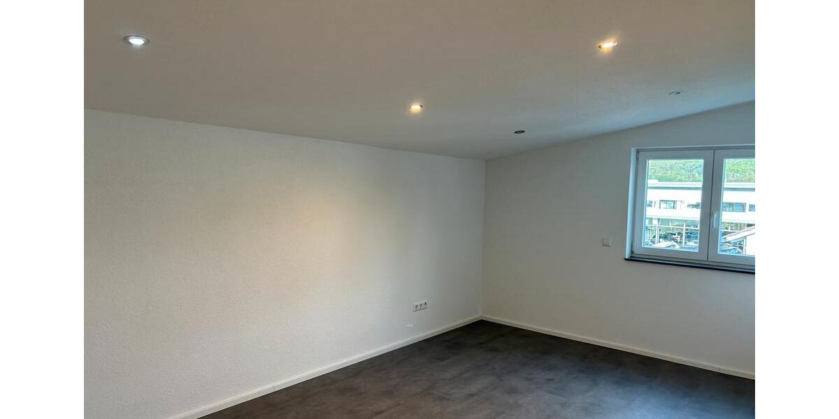 Dachgeschoßwohnung Tuttlingen - 3 Zimmer, 70 m&sup2;, 730&euro; | Angebot:26639167