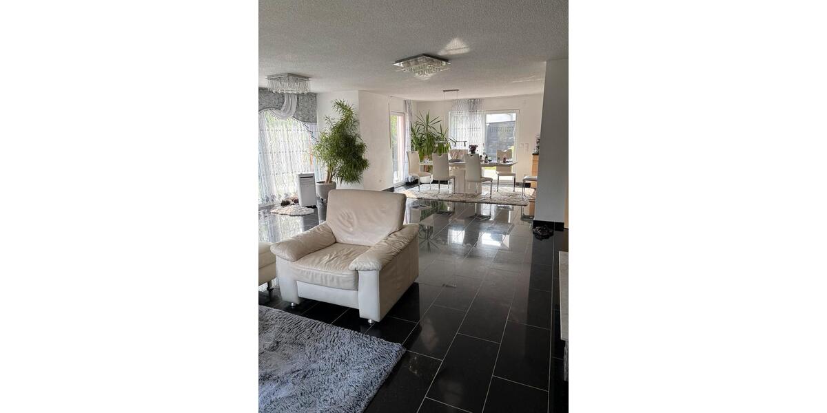 Mehrfamilienhaus, Wohnhaus Villingen-Schwenningen Schwenningen - 9 Zimmer, 300 m&sup2;, 779.000&euro; | Angebot:25182990