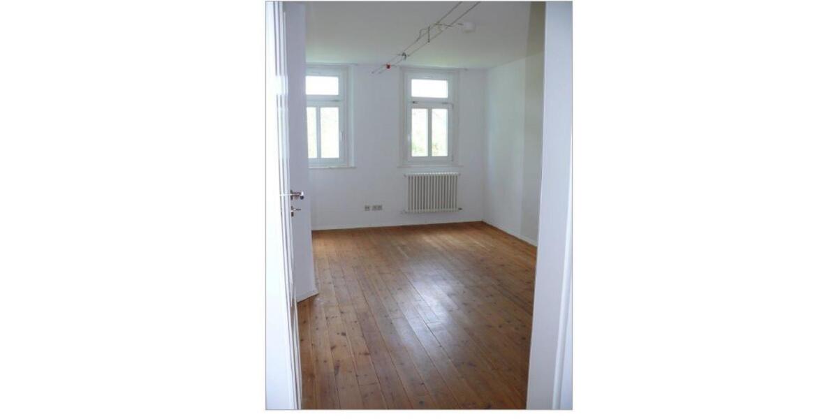 Dachgeschoßwohnung Rottweil - 4 Zimmer, 130 m&sup2;, 1.200&euro; | Angebot:25428428