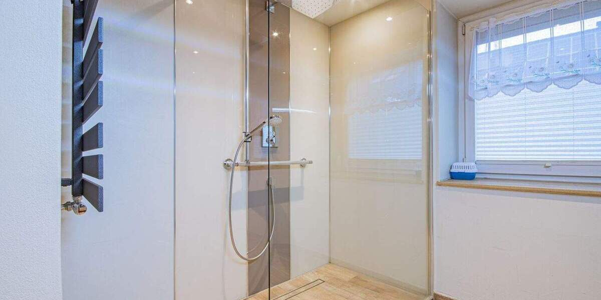 Etagenwohnung Bonndorf - 4 Zimmer, 93 m&sup2;, 199.000&euro; | Angebot:25741789