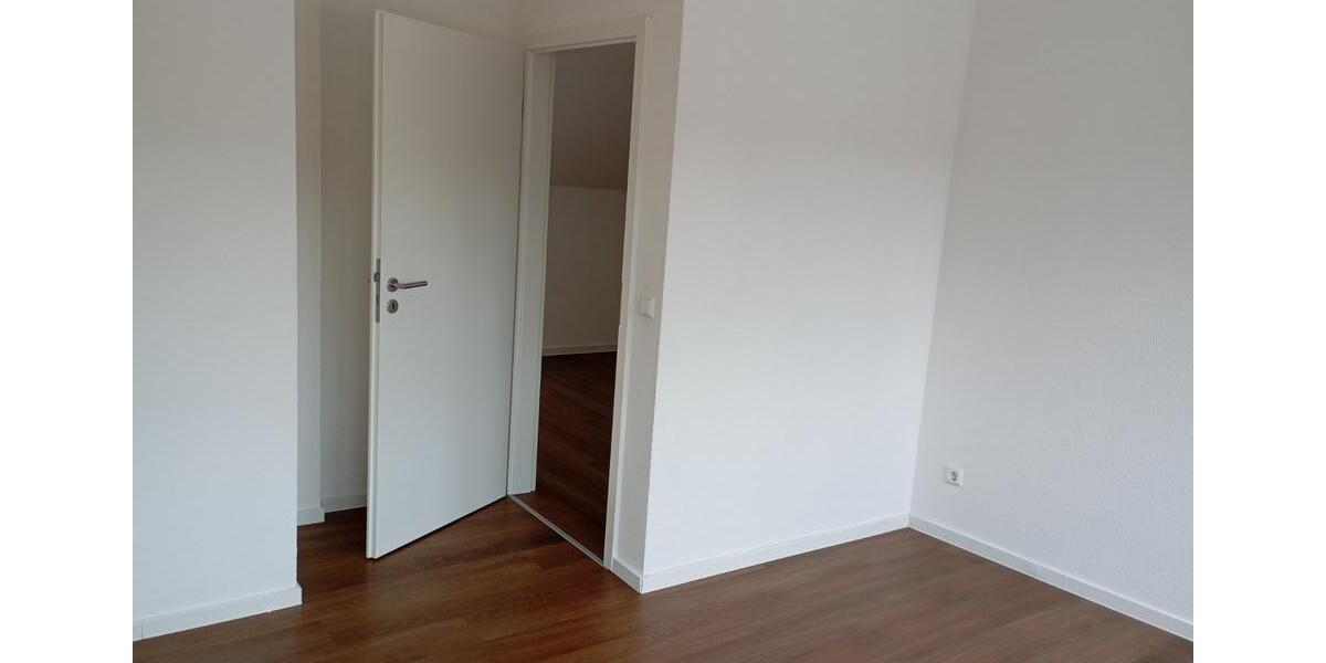 Dachgeschoßwohnung Villingen-Schwenningen Schwenningen - 3 Zimmer, 800&euro; | Angebot:21795335