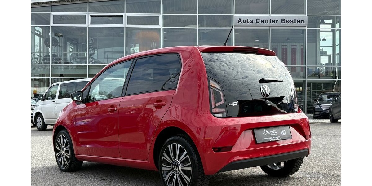 VW up! 1.0 TSI Black Style SITZHEIZUNG/KLIMAANLAGE 19.990 km 13.900 &euro; Villingen-Schwenningen 78054