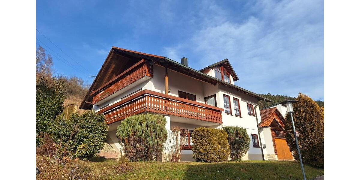 Erdgeschoßwohnung Tuttlingen - 3 Zimmer, 105 m&sup2;, 1.000&euro; | Angebot:25430717