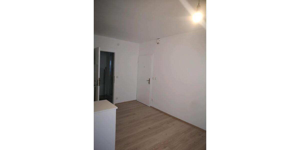 Etagenwohnung Villingen-Schwenningen Schwenningen - 1.5 Zimmer, 38 m&sup2;, 500&euro; | Angebot:25902065