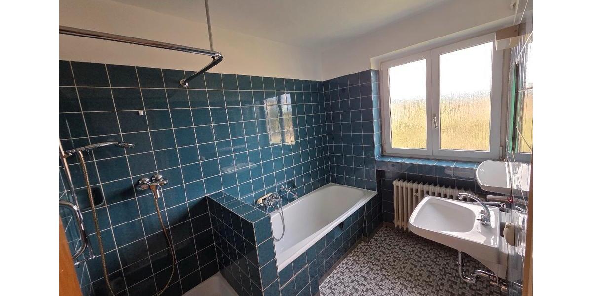 Etagenwohnung Tuttlingen - 3 Zimmer, 100 m&sup2;, 500&euro; | Angebot:25365050