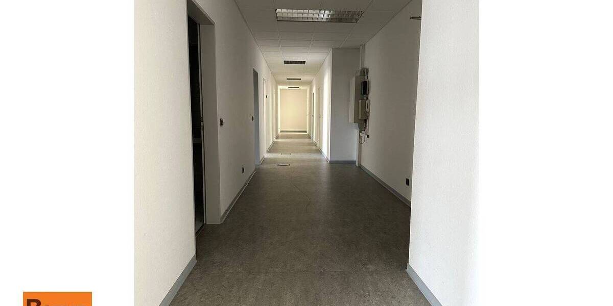 Gewerbeobjekt Villingen-Schwenningen Villingen - 8 Zimmer, 286 m&sup2;, 2.300&euro; | Angebot:25771332