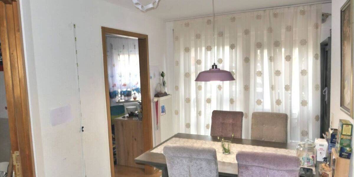 Etagenwohnung Trossingen - 4 Zimmer, 100 m&sup2;, 170.000&euro; | Angebot:25670858