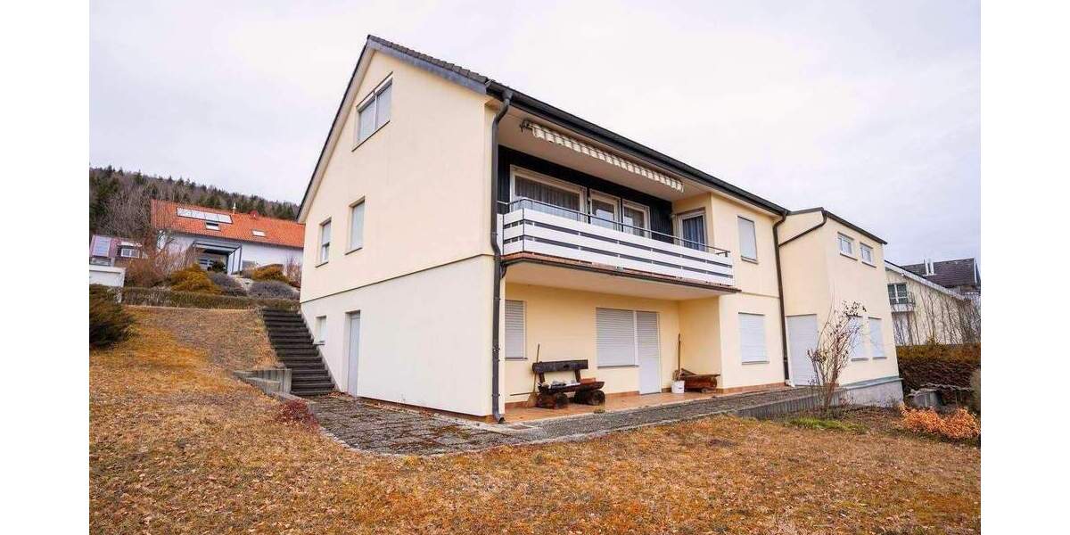 Einfamilienhaus Tuttlingen - 9 Zimmer, 385.000&euro; | Angebot:25680275