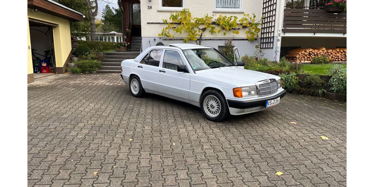 Mercedes-Benz 190 205.000 km 8.000 &euro; Bad Dürrheim 78073