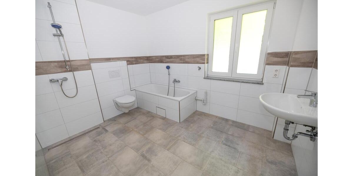 Erdgeschoßwohnung Niedereschach - 4 Zimmer, 117 m&sup2;, 1.460&euro; | Angebot:26533959