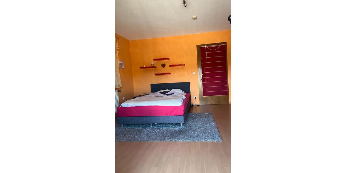 Doppelhaushälfte Gosheim - 7 Zimmer, 170 m&sup2;, 328.000&euro; | Angebot:26356023